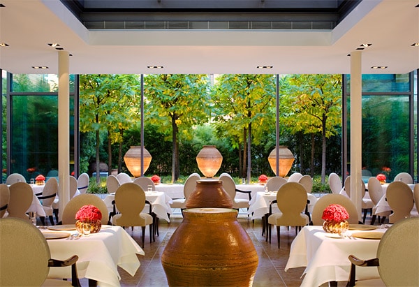 Facil Restaurant