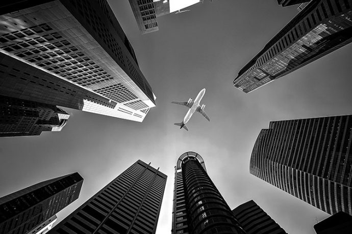 airplane-1807486_1920